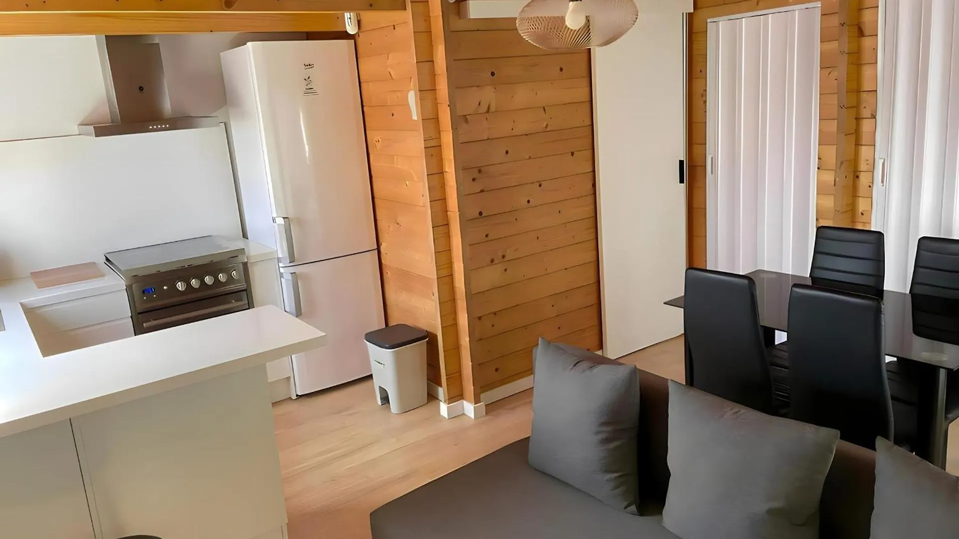 Bungalow Con Jacuzzi, Piscina Y Bbq Para Familias Y Parejas En Chiclana - Es-180-278 Chiclana de la Frontera 0*,